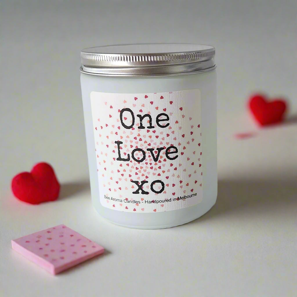 Bee Mine Valentines scented gift candle